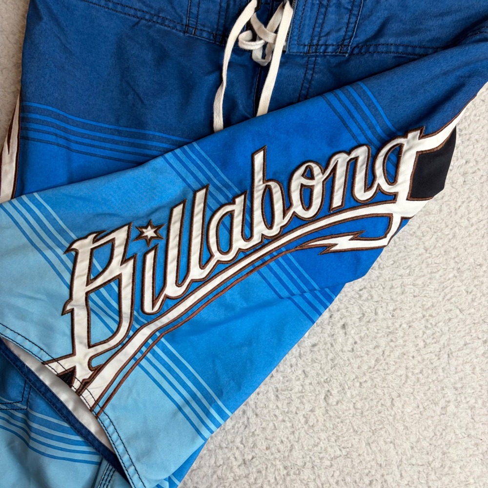 Billabong Board Shorts Mens 32 Blue Ombre Striped Cargo Swim Trunks Y2K M133TOCC - Picture 2 of 8